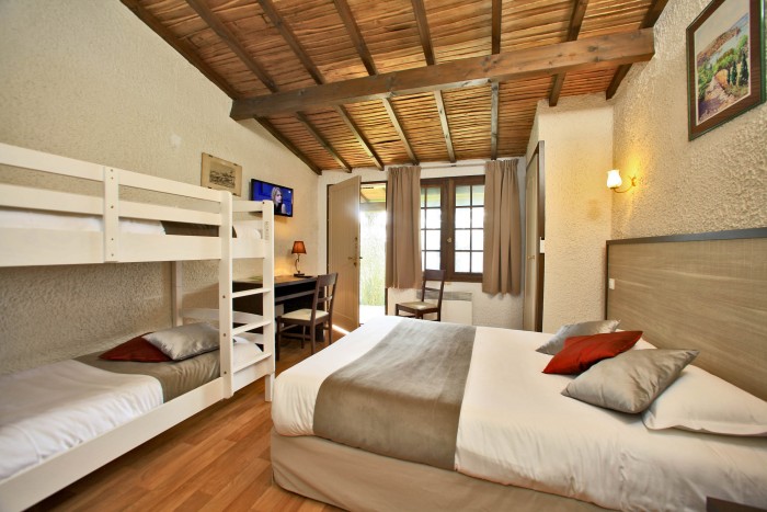 chambre hotel puy du fou 4 personnes